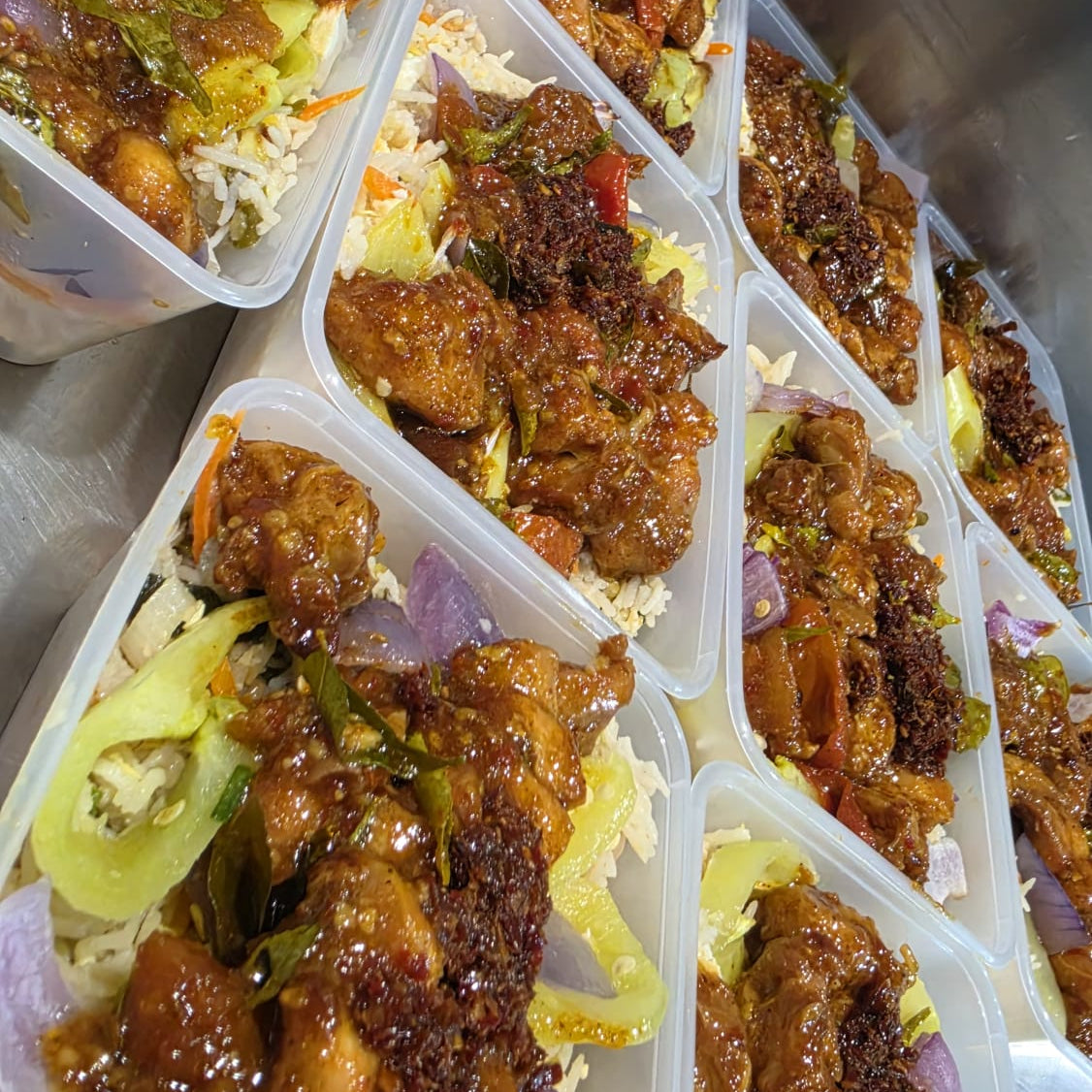 Sri Lankan Chilli Chicken Fried Rice - 500g - 1 serve